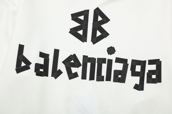 ブランドパーカー着用イメージ